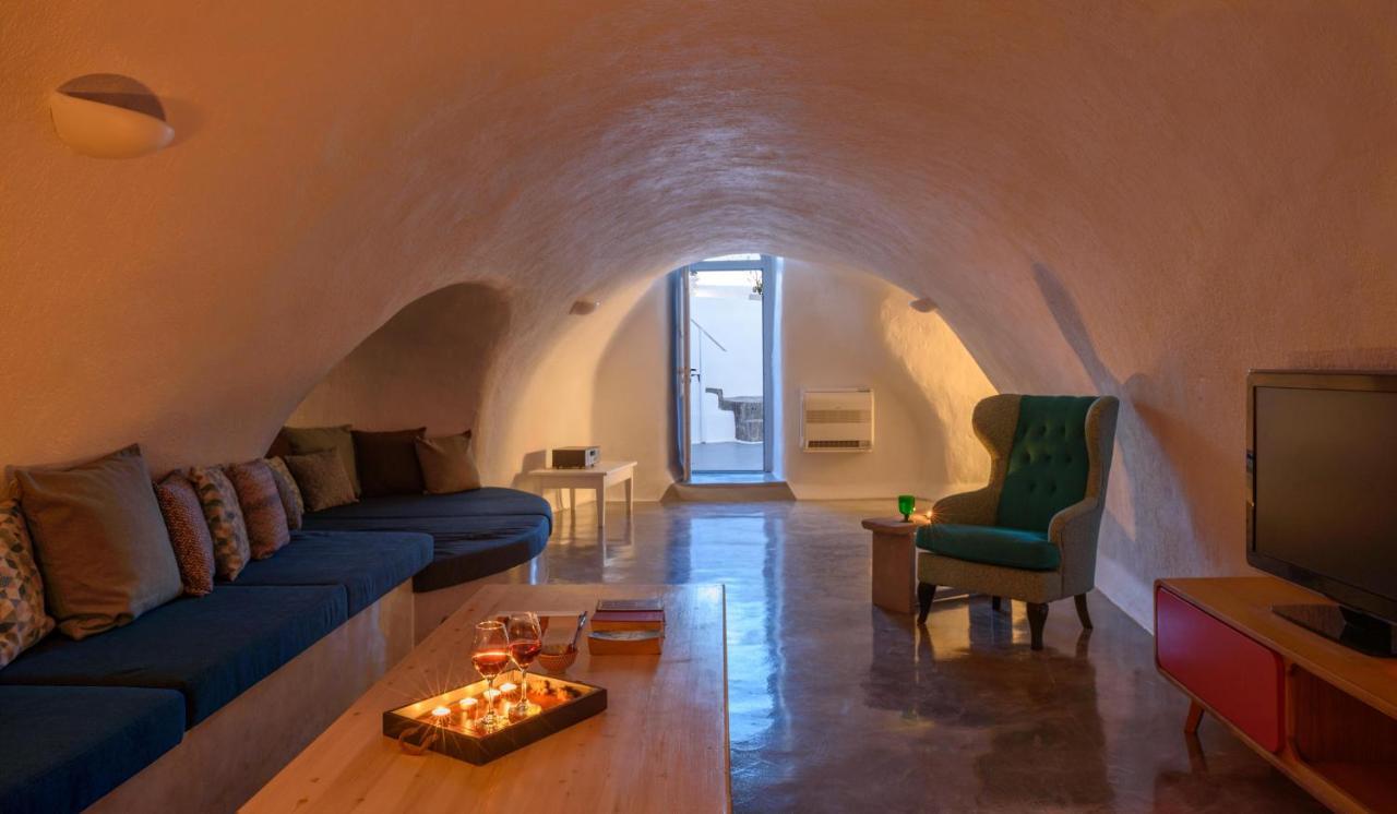 Villa Revelis & Canava *