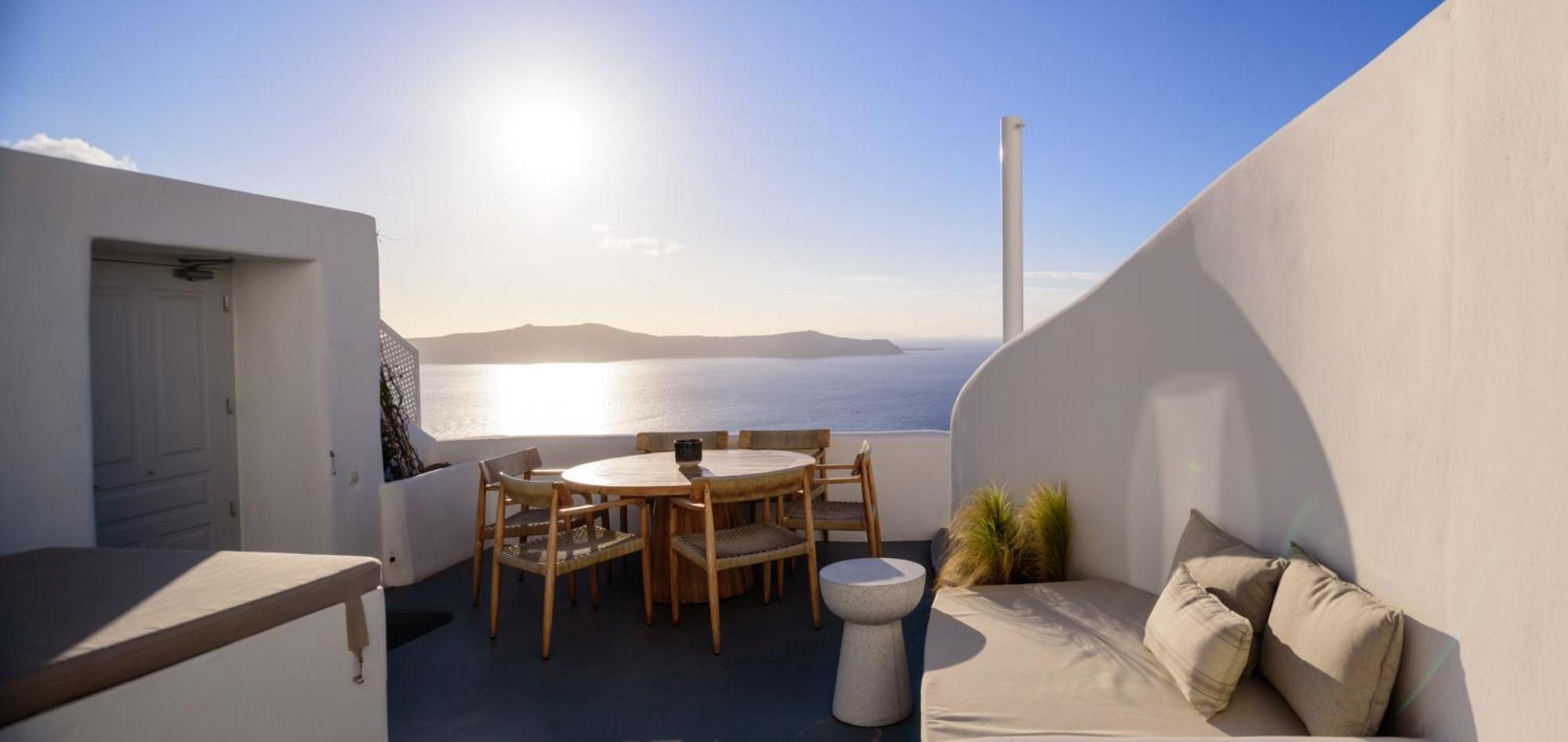 Revelis & Canava Villa Fira (Santorini)